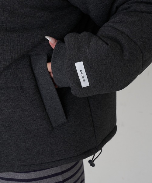 RAY CASSIN（レイカズン）の「カットロゴダウン（ダウンジャケット/コート・レディース・グレー/チャコールグレー/グレー系その他2・FREE）」の9枚目の写真