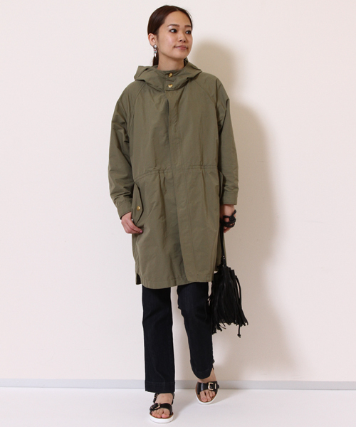 AMERICAN RAG CIE(アメリカンラグシー)の「AMERICAN RAG CIEミリタリーフードコート/214-AMR-dms-L161-CO036(ミリタリージャケット・レディース・ネイビー/カーキ・FREE)」の3枚目の写真