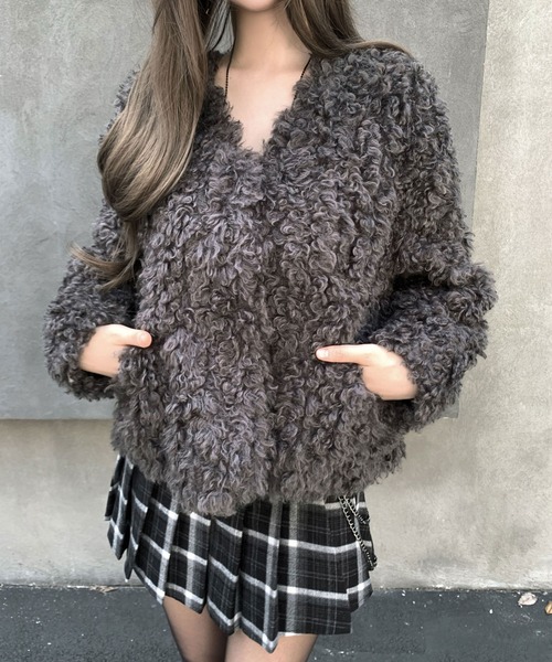 VEILA(ヴェイラ)の「フェイクファーノーカラージャケット(その他アウター・レディース・ダークブラウン/グレー・S/M)」の15枚目の写真