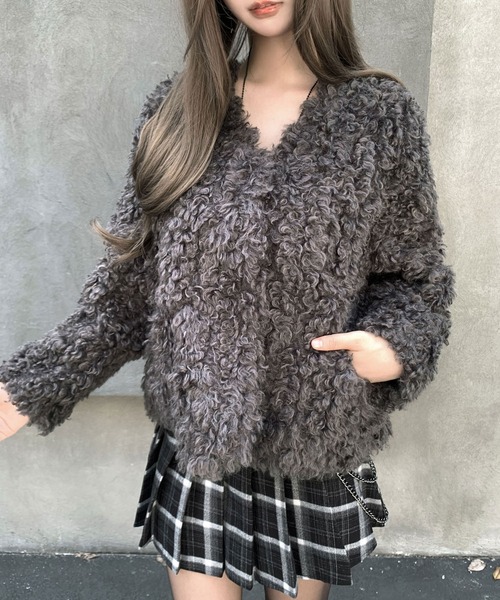 VEILA(ヴェイラ)の「フェイクファーノーカラージャケット(その他アウター・レディース・ダークブラウン/グレー・S/M)」の14枚目の写真