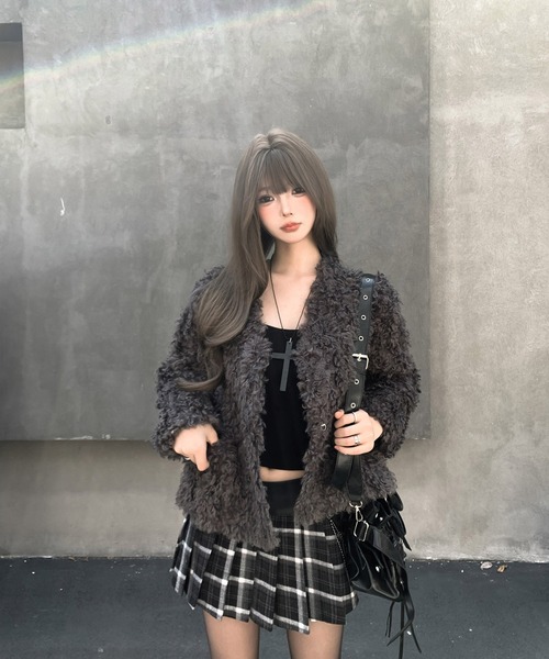 VEILA(ヴェイラ)の「フェイクファーノーカラージャケット(その他アウター・レディース・ダークブラウン/グレー・S/M)」の9枚目の写真