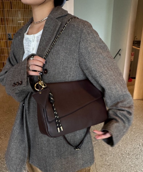 CIAOPANIC TYPY（チャオパニックティピー）の「ミラーチャーム付きアソート素材フラップチェーンBAG（ショルダーバッグ・レディース・アイボリー/ブラック/サックスブルー/ブラウン・ONE SIZE）」の9枚目の写真