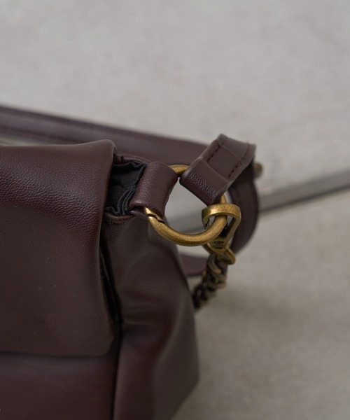 セール】ミラーチャーム付きアソート素材フラップチェーンBAG