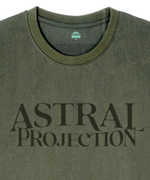 ASTRAL PROJECTION（アストラルプロジェクション）の「[オーバーサイズ]ベーシックレタリング13番手綿ラウンドネック半袖Tシャツ_カーキ（Tシャツ/カットソー・メンズ・その他・LARGE/MEDIUM/X-LARGE/XX-LARGE）」の3枚目の写真