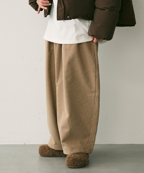Crisp(クリスプ)の「ダブルタックチェックカーブパンツ(その他パンツ・レディース・ブラック/ブラウン・FREE)」の1枚目の写真