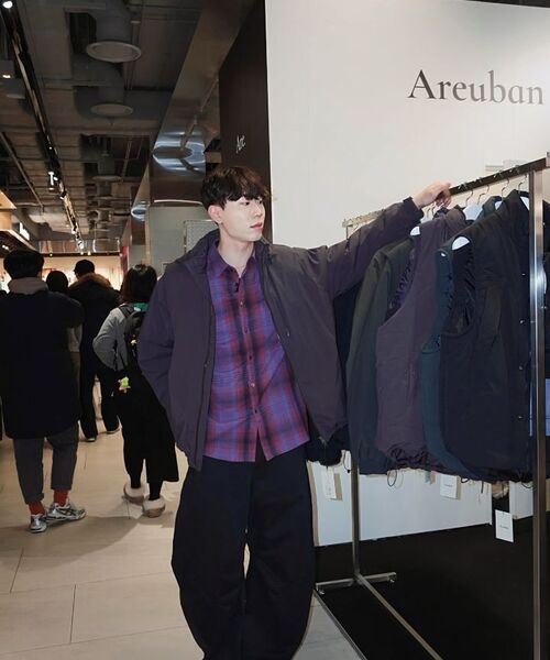 AREUBAN(アルバン)の「ユーティリティパディッドベストジャケット_オードチャコール(ダウンジャケット/コート・メンズ・チャコール・2/3)」の20枚目の写真