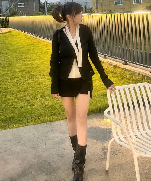 MICANE(ミケーネ)の「シェリー レイヤードストラップニット(ニット/セーター・レディース・ライトグレー/ブラック・SMALL/MEDIUM/LARGE/X-LARGE)」の13枚目の写真