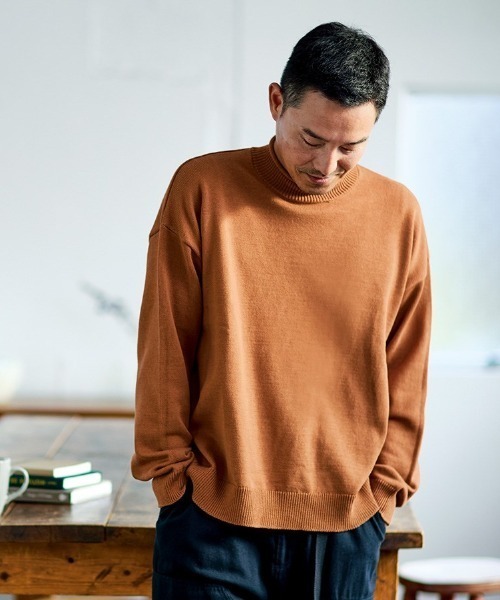 Sunny clouds(サニークラウズ)の「サニークラウズ 重宝ニットレーナー〈メンズ〉(ニット/セーター・メンズ・ブルー/ブラック/キャメル・M/L)」の3枚目の写真