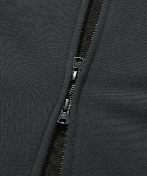 COVERNAT(カバーナット)の「Cロゴフードパーカー ジップアップチャコール(パーカー・レディース・その他・LARGE/MEDIUM/SMALL/X-LARGE/X-SMALL/XX-LARGE)」の6枚目の写真