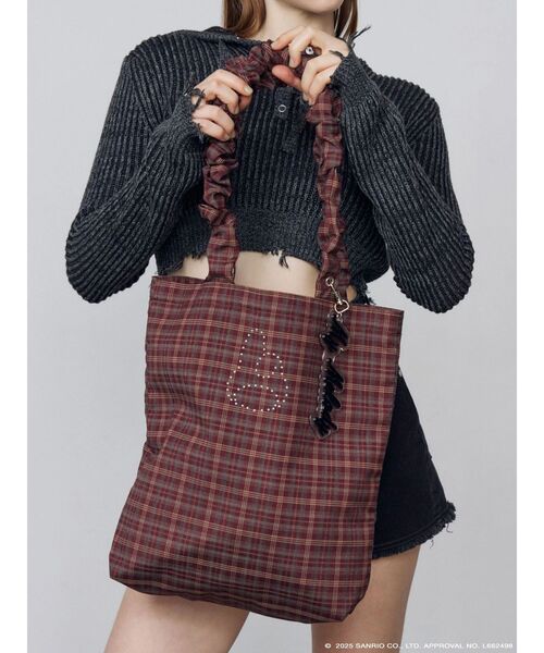 EMODA（エモダ）の「【マイメロディ】STUDS CHECK TOTE BAG（トートバッグ・レディース・レッド/ネイビー・FREE）」の5枚目の写真