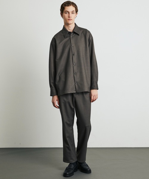 UNITED TOKYO（ユナイテッドトウキョウ）の「≪数量限定≫【WEB限定】＋3.6℃ダウンファブリックイージーパンツ　｜SETUP可能/大人気/+3.6℃ UP / 保温 / 静電気防止 / ストレッチ / ウォッシャブル/羽毛使用/冬服/起毛/防寒（スウェットパンツ・メンズ・チェック/ブラック/その他2・2/1）」の9枚目の写真