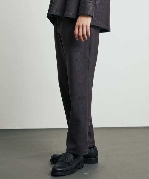 UNITED TOKYO（ユナイテッドトウキョウ）の「≪数量限定≫【WEB限定】＋3.6℃ダウンファブリックイージーパンツ　｜SETUP可能/大人気/+3.6℃ UP / 保温 / 静電気防止 / ストレッチ / ウォッシャブル/羽毛使用/冬服/起毛/防寒（スウェットパンツ・メンズ・チェック/ブラック/その他2・2/1）」の13枚目の写真