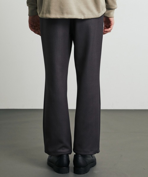 UNITED TOKYO（ユナイテッドトウキョウ）の「≪数量限定≫【WEB限定】＋3.6℃ダウンファブリックイージーパンツ　｜SETUP可能/大人気/+3.6℃ UP / 保温 / 静電気防止 / ストレッチ / ウォッシャブル/羽毛使用/冬服/起毛/防寒（スウェットパンツ・メンズ・チェック/ブラック/その他2・2/1）」の18枚目の写真