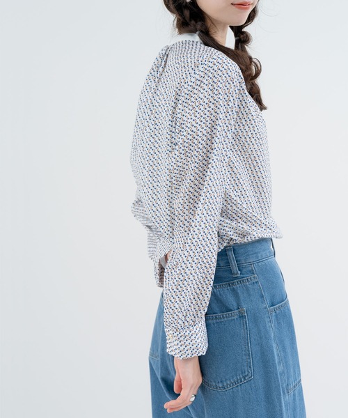 ANNA LUNA(アンナルナ)の「【ANNA LUNA】上品さと遊び心をプラス! 幾何柄 プリント ブラウス(シャツ/ブラウス・レディース・ブラック/オフホワイト・MEDIUM)」の12枚目の写真