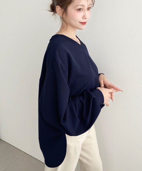 moment+(モーメントプラス)の「しわになりにくい長袖ストレッチジョーゼットVネックTブラウス(Tシャツ/カットソー・レディース・ブラック/ネイビー/オフホワイト・M/L)」の6枚目の写真
