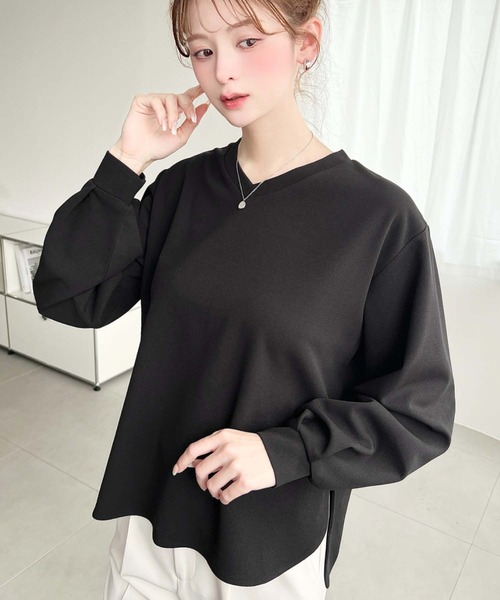 moment+(モーメントプラス)の「しわになりにくい長袖ストレッチジョーゼットVネックTブラウス(Tシャツ/カットソー・レディース・ブラック/ネイビー/オフホワイト・M/L)」の14枚目の写真