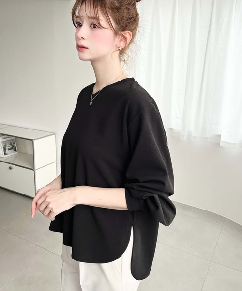 moment+(モーメントプラス)の「しわになりにくい長袖ストレッチジョーゼットVネックTブラウス(Tシャツ/カットソー・レディース・ブラック/ネイビー/オフホワイト・M/L)」の13枚目の写真
