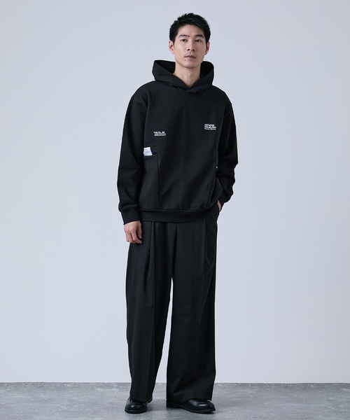 B.C STOCK（ベーセーストック）の「《追加2》OLIVEDRAB キャリーポケットパーカー（スウェット・メンズ・ブラック/ホワイト/グレー・MEDIUM/LARGE）」の4枚目の写真