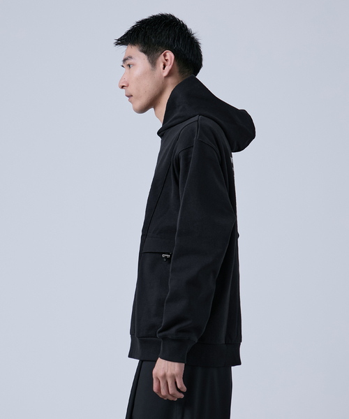 B.C STOCK（ベーセーストック）の「《追加2》OLIVEDRAB キャリーポケットパーカー（スウェット・メンズ・ブラック/ホワイト/グレー・MEDIUM/LARGE）」の6枚目の写真