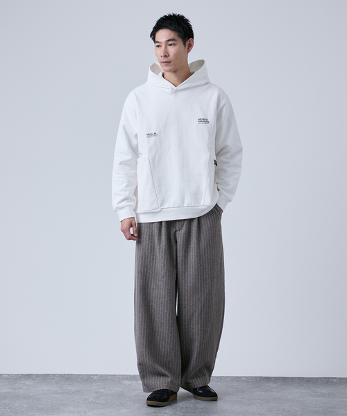 B.C STOCK（ベーセーストック）の「《追加2》OLIVEDRAB キャリーポケットパーカー（スウェット・メンズ・ブラック/ホワイト/グレー・MEDIUM/LARGE）」の12枚目の写真