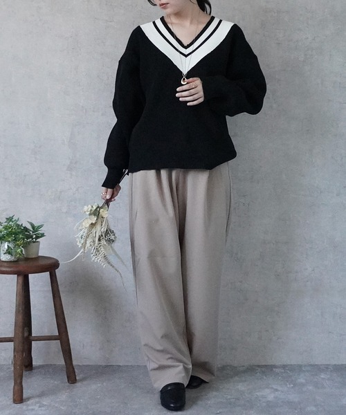 SELECT LEVERY（セレクトリベリー）の「ツータックストレートワイドパンツ（その他パンツ・レディース・ベージュ/ブラック・MEDIUM）」の5枚目の写真