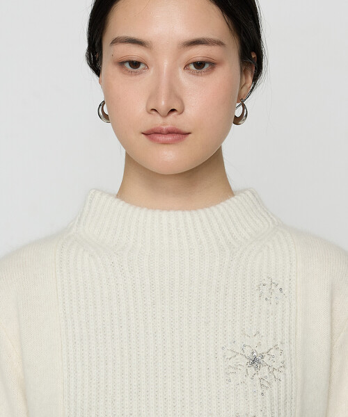 Gabardine K.T（ギャバジンケーティー）の「ラクーン×アンゴラブレンドヤーン パーティーニット・ボトルネックセーター（ニット/セーター・レディース・オフホワイト・9号）」の10枚目の写真