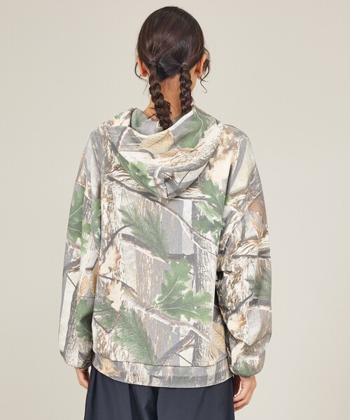 Russell Athletic(ラッセルアスレティック)の「【RUSSELL ATHLETIC / ラッセル アスレティック】RealTree NuBlend Hoodie / リアルツリー ニューブレンド フーディ(カモ柄・パーカー・ユニセックス)(パーカー・メンズ・その他1/その他2・M/L)」の11枚目の写真