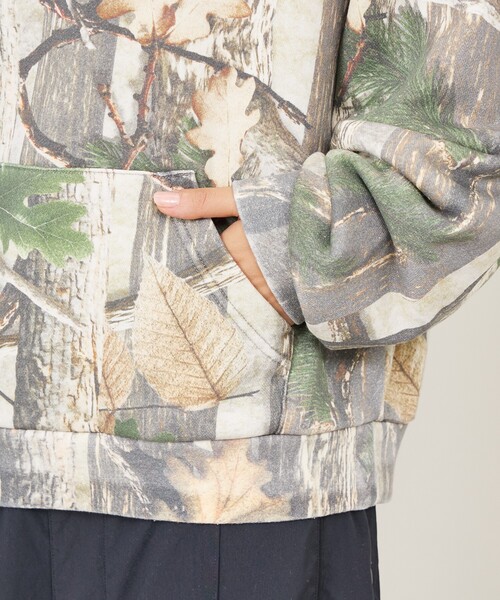 Russell Athletic(ラッセルアスレティック)の「【RUSSELL ATHLETIC / ラッセル アスレティック】RealTree NuBlend Hoodie / リアルツリー ニューブレンド フーディ(カモ柄・パーカー・ユニセックス)(パーカー・メンズ・その他1/その他2・M/L)」の14枚目の写真