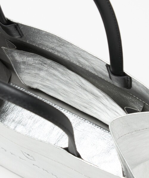 UNITED ARROWS（ユナイテッドアローズ）の「ペーパー ロゴ トートバッグ S（トートバッグ・レディース・シルバー/ブラック・FREE）」の9枚目の写真