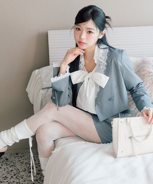 OLIVE des OLIVE（オリーブデオリーブ）の「【セットアップ対応/レース取り外し可】レース衿ショート丈テーラードジャケット（テーラードジャケット・レディース・ブラウン/ネイビー/グレー・FREE）」の13枚目の写真