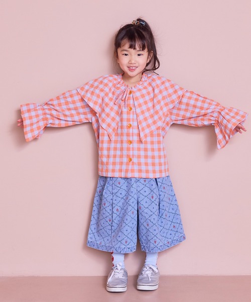 MARKEY'S(マーキーズ)の「デニムオーバーサイズタックキュロットパンツ(その他パンツ・キッズ・ネイビー/ライトブルー・S/M/L/LL)」の15枚目の写真