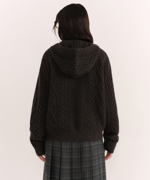 MUSINSA STANDARD WOMAN（ムシンサスタンダードウーマン）の「ウィメンズアランケーブルニットフードパーカー[ダークブラウン]（パーカー・レディース・その他・SMALL/MEDIUM/X-SMALL）」の3枚目の写真