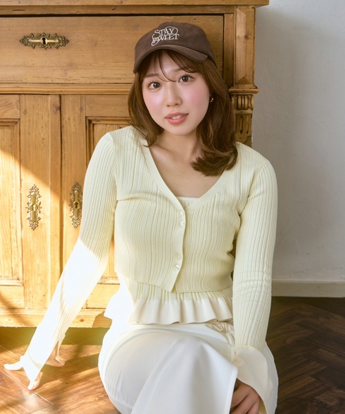 rienda(リエンダ)の「ペプラムキャミセットニットカーディガン 春服(ニット/セーター・レディース・ライトピンク/ブラック/イエロー・FREE)」の1枚目の写真