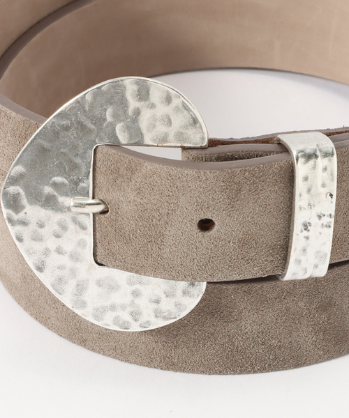 Spick & Span（スピックアンドスパン）の「LEFIJE/レフィエ 30mm スウェードレザーベルト（ベルト・レディース・カーキ/グレー・80）」の6枚目の写真