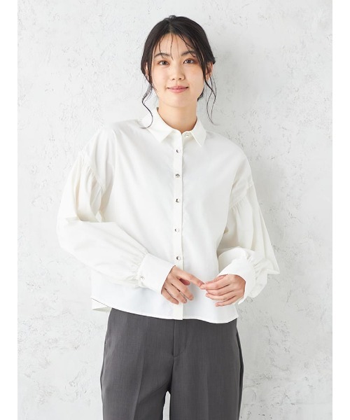 HARUYAMA(ハルヤマ)の「Emilyan ヴィンテージブロード短丈ボリューム袖シャツ(シャツ/ブラウス・レディース・ベージュ/サックスブルー/オフホワイト・F)」の2枚目の写真