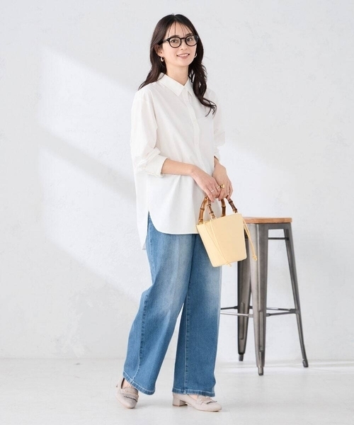 a.v.v(アーヴェヴェ)の「【雑誌InRed(宝島社)4月号掲載】バンブーハンドルミニバケツトート(トートバッグ・レディース・ブラック/クリーム/ダークインディゴブルー・38)」の8枚目の写真