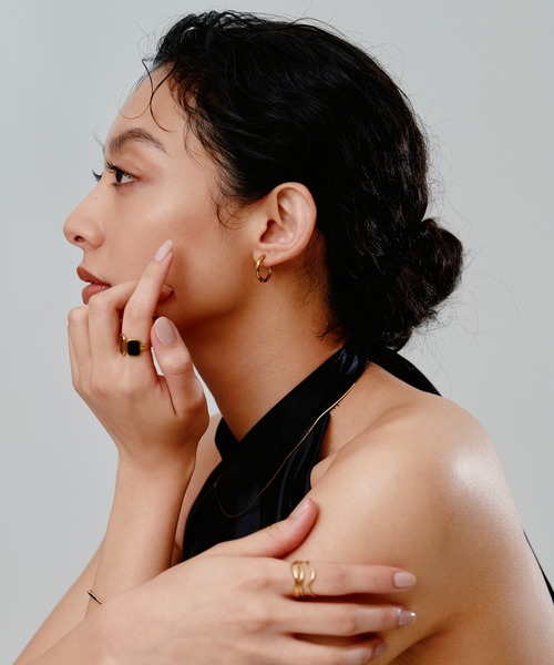 novice（ノーヴィス）の「【novice】Hinged Twist Hoop Pierce［Stainless］（ピアス（両耳用）・レディース・シルバー/ゴールド・FREE）」の10枚目の写真