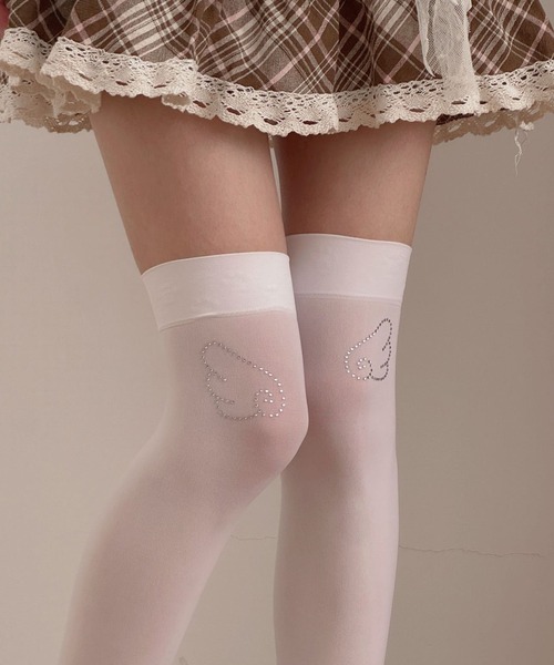 Nia（ニア）の「Nia(ニア)/【選べる2サイズ】　ストーン付き　エンジェルデザインソックス（ソックス/靴下・レディース・ホワイト系1/ホワイト系2/ブラック系2/ブラック系1・FREE）」の3枚目の写真