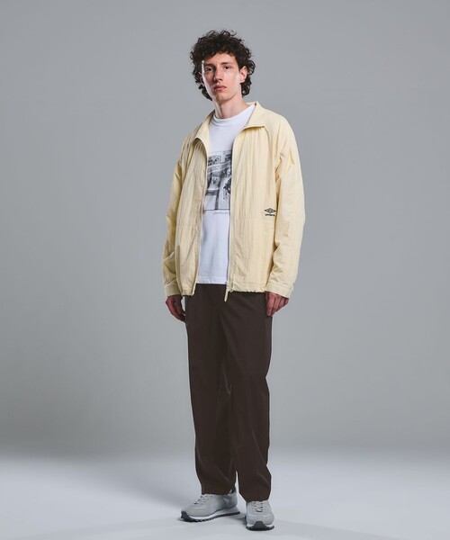 green label relaxing（グリーンレーベルリラクシング）の「【別注】＜UMBRO＞スタンド ジャケット ブルゾン（その他アウター・メンズ・ブラック/ナチュラル・L/M）」の4枚目の写真