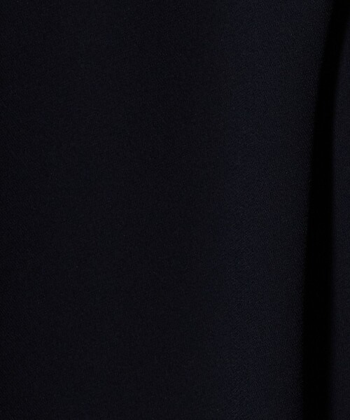 UNITED ARROWS（ユナイテッドアローズ）の「Drapy タック ノースリーブワンピース ‐ウォッシャブル‐（ワンピース・レディース・ブラック/ネイビー・36/38）」の18枚目の写真