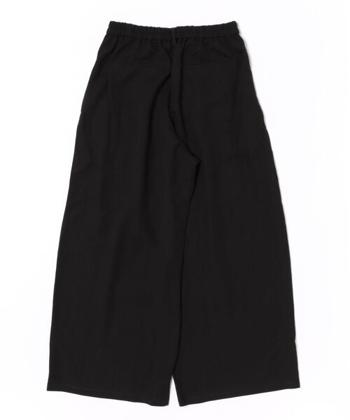 Jines(ジネス)の「ナチュラルスムースタックパンツ(その他パンツ・レディース・ブラック/ベージュ/ブルー/チャコールグレー・38)」の5枚目の写真