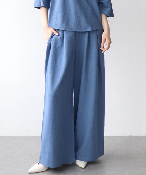 Jines(ジネス)の「ナチュラルスムースタックパンツ(その他パンツ・レディース・ブラック/ベージュ/ブルー/チャコールグレー・38)」の4枚目の写真