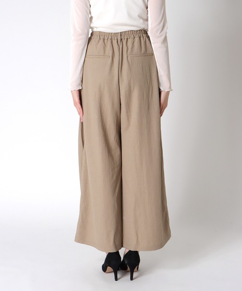 Jines(ジネス)の「ナチュラルスムースタックパンツ(その他パンツ・レディース・ブラック/ベージュ/ブルー/チャコールグレー・38)」の10枚目の写真