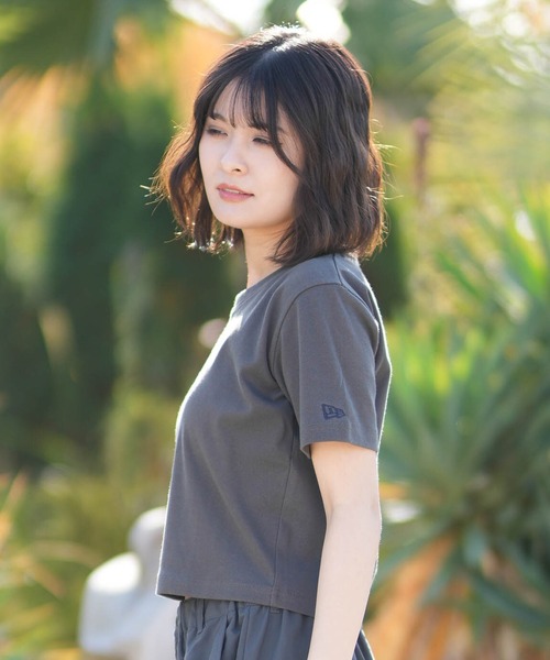 NEW ERA(ニューエラ)の「NEW ERA/ニューエラ レディース 半袖 クロップド丈 Tシャツ WS SS MINI TUARE LOGO(Tシャツ/カットソー・レディース・グレー/ブラック/ホワイト・S/M)」の18枚目の写真