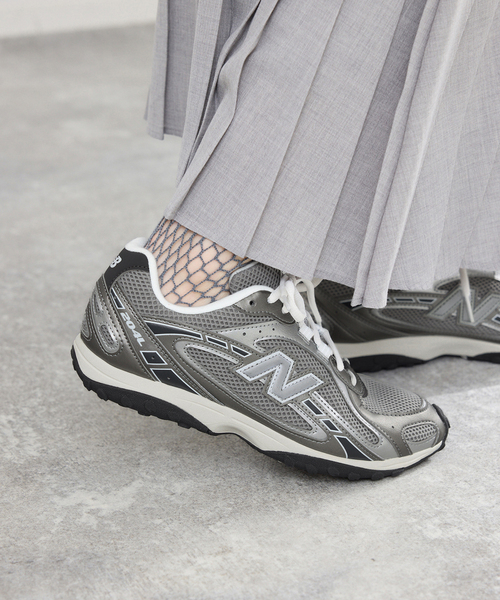 IENA（イエナ）の「NEW BALANCE/ニューバランス 204L スニーカー（スニーカー・レディース・シルバー・23.5cm/23cm/25cm/24.5cm/24cm）」の2枚目の写真