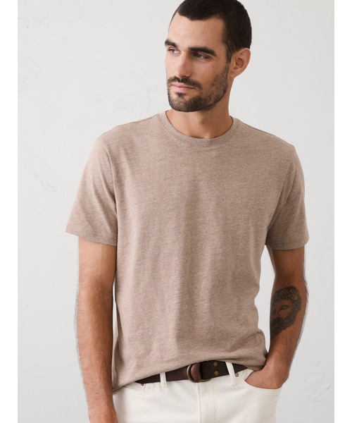 BANANA REPUBLIC FACTORY STORE(バナナリパブリック ファクトリーストア)の「BANANA REPUBLIC FACTORY STORE スタンダードフィット プレミアムウォッシュ クルーネック Tシャツ(Tシャツ/カットソー・メンズ・ベージュ/カーキ/グリーン/ピンク・M/S/XL/L)」の1枚目の写真