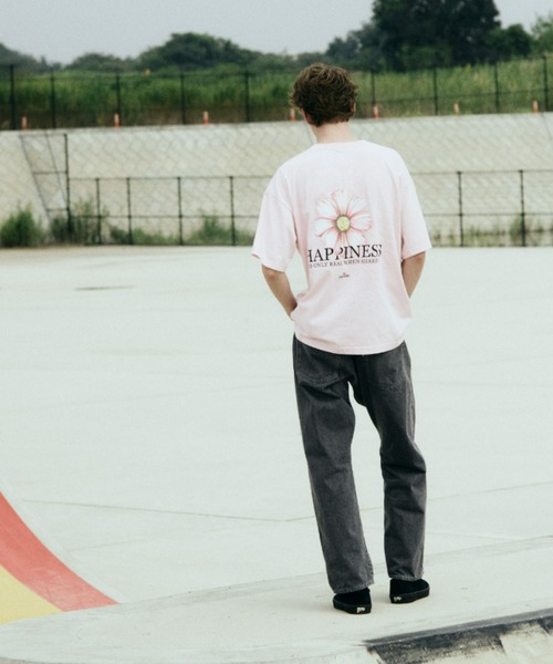 MAGIC NUMBER(マジック ナンバー)の「【MAGIC NUMBER】FRAMES LOGO US COTTON S/S T-SHIRT PAINTER BY NAOKO MIYAUCHI(Tシャツ/カットソー・メンズ・ライトピンク/ブラック/ホワイト・X-LARGE/MEDIUM/LARGE)」の12枚目の写真