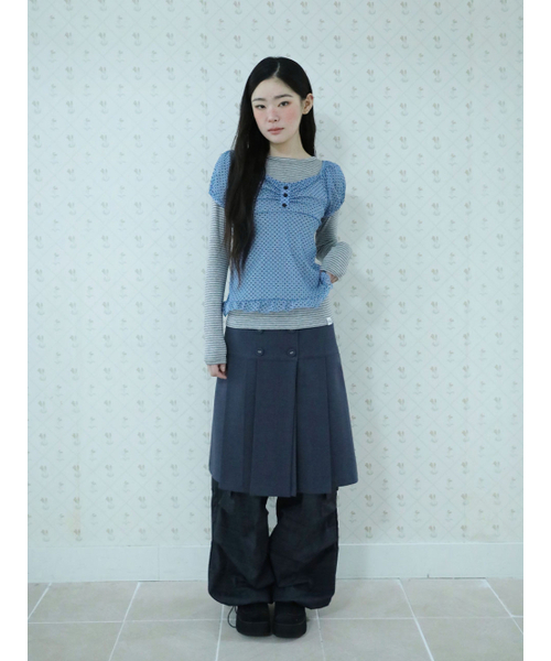UGLY SHADOW(アグリーシャドウ)の「BUTTON DOUBLE PLEATED MIDI SKIRT(NAVY)(スカート・レディース・その他・SMALL/MEDIUM)」の1枚目の写真