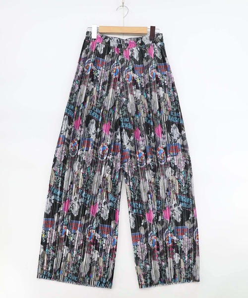 ScoLar（スカラー）の「161656：花ネコ柄ランダムプリーツパンツ（その他パンツ・レディース・ネイビー/ブラック・M）」の19枚目の写真