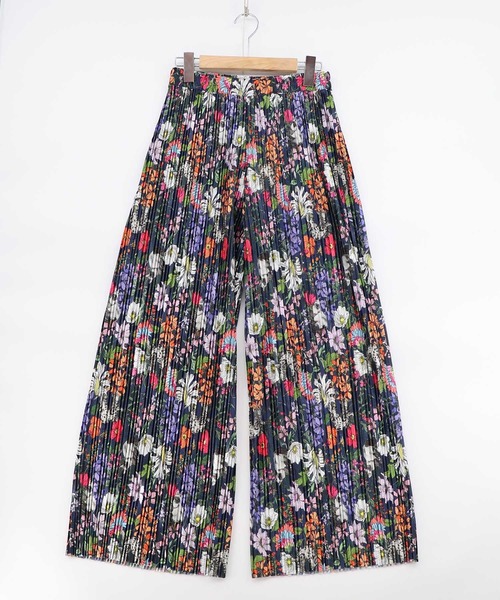 ScoLar（スカラー）の「161656：花ネコ柄ランダムプリーツパンツ（その他パンツ・レディース・ネイビー/ブラック・M）」の8枚目の写真